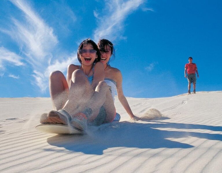 Kinh Nghiệm Du Lịch Mũi Né Tự Túc 2025: Thẳng Tiến Biển Xanh Đầy Nắng Gió (Theo Palado Hotel)