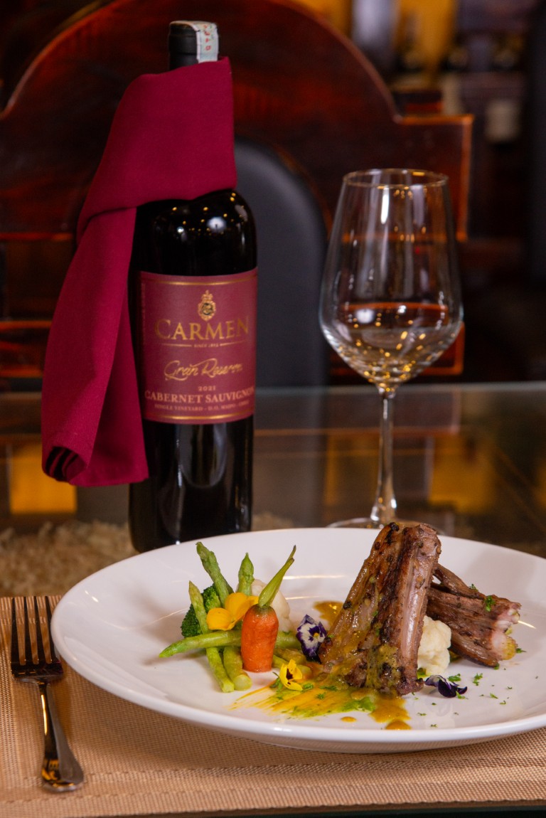 Introduction to Palado Hotel: Your Luxurious Gateway to Mui Ne Tourist Attractions