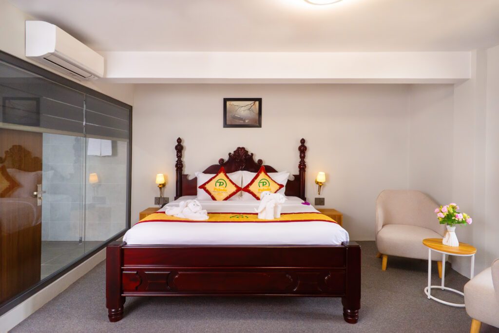 Deluxe City View - Palado Hotel