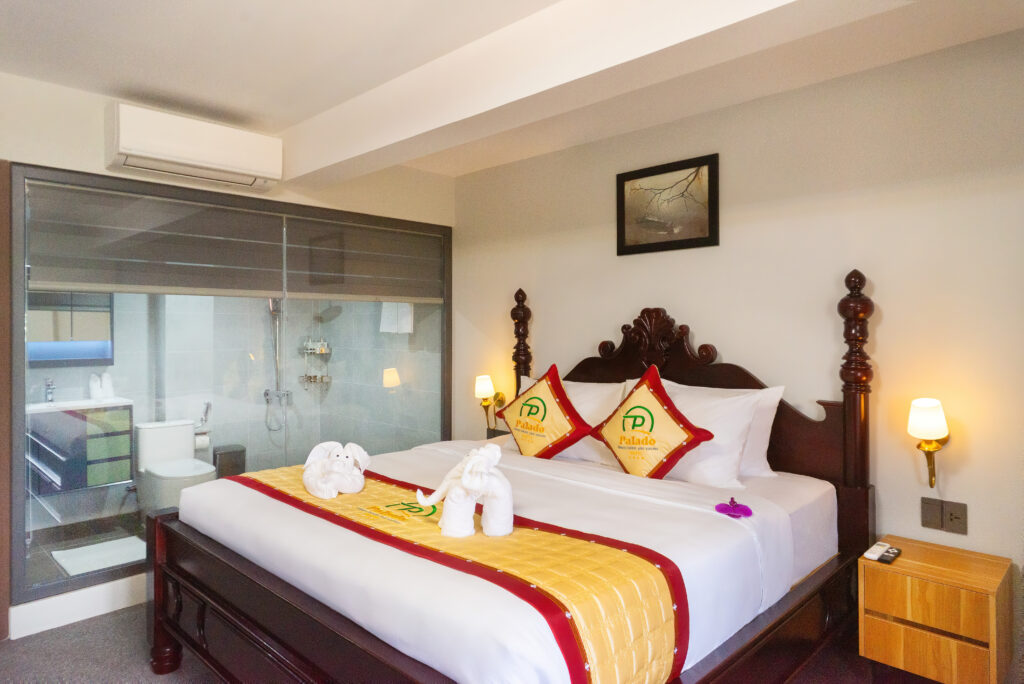 Deluxe City View - Palado Hotel