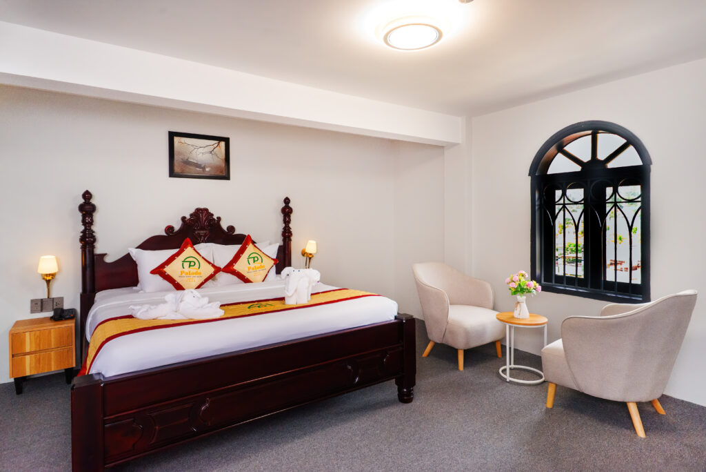 Deluxe City View - Palado Hotel