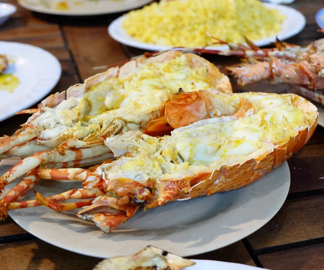 Hải sản bờ kè Mũi Né