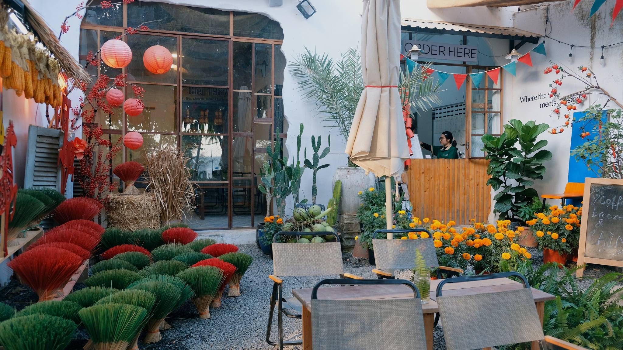 Glei Coffee – Quán cafe hiện đại cho người thích làm việc