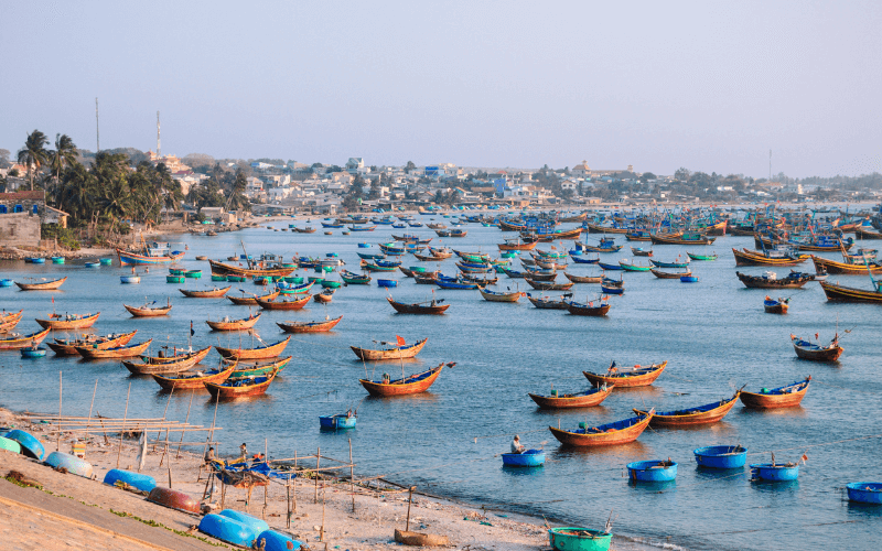 Làng chài Mũi Né – Góc bình minh đầy màu sắc