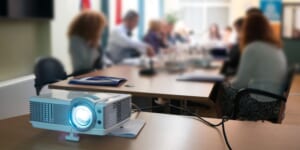 Có nên thuê thiết bị hội nghị truyền hình không