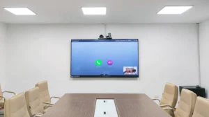 thi-cong-phong-hop-truc-tuyen