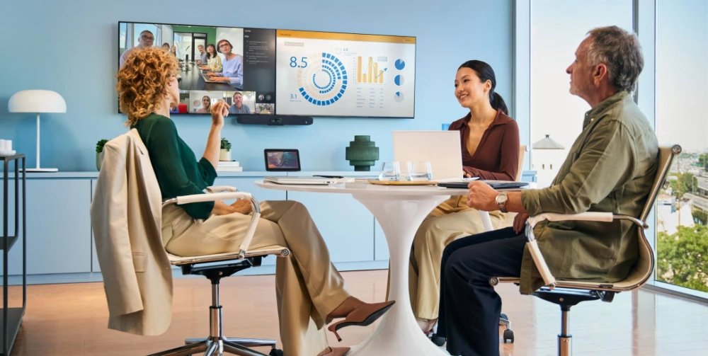Poly Studio V12 giải pháp thiết bị cho phòng họp nhỏ