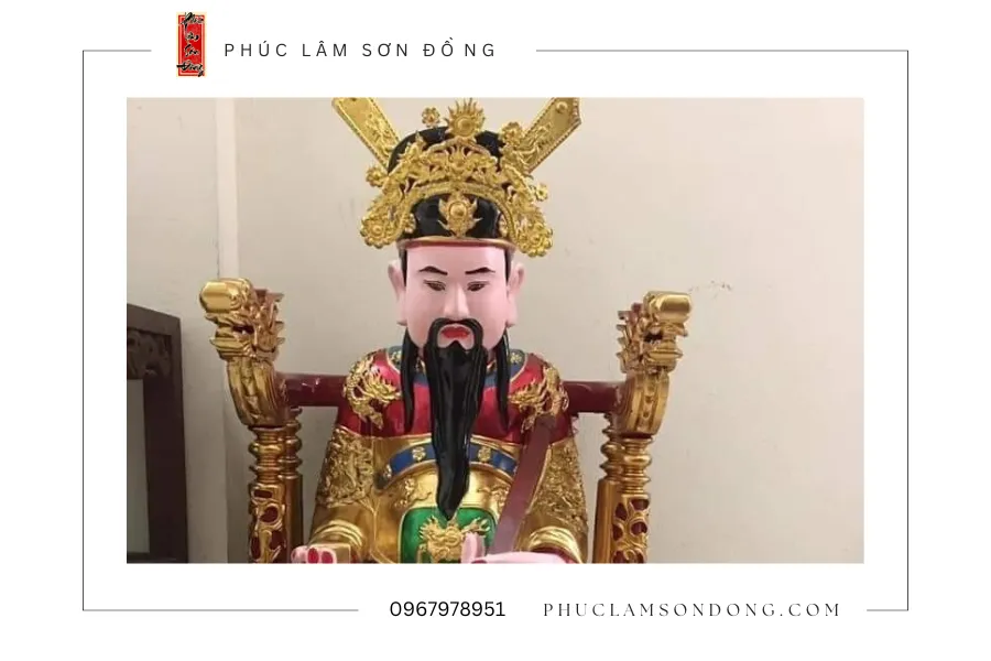 Tại sao lại thờ Quan Trần Triều trong điện thờ tam tứ phủ?