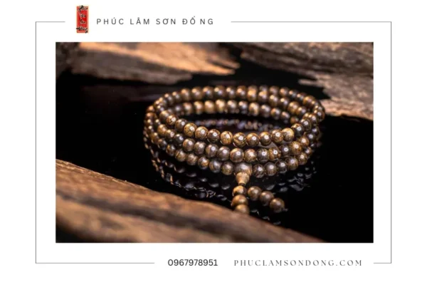 vòng tay trầm hương