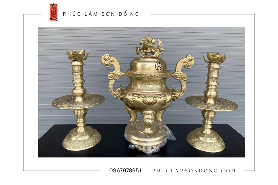 Bộ tam sự bằng đồng