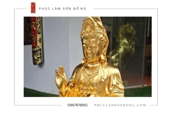 Tượng Phật có nên sơn son thếp vàng