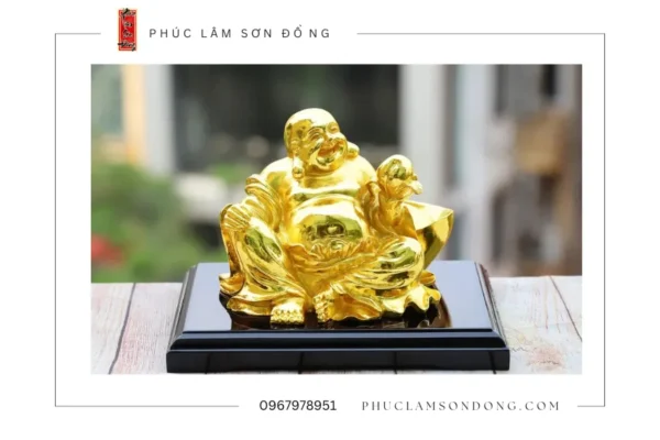 tượng phật trên bàn làm việc