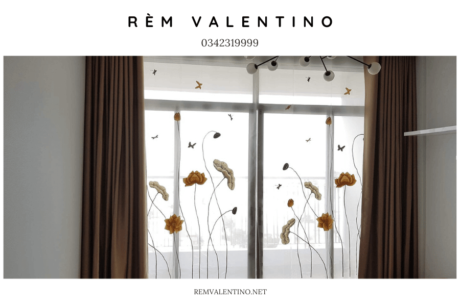 Sự kết hợp tinh tế giữa cổ điển và hiện đại trong rèm thêu nghệ thuật.