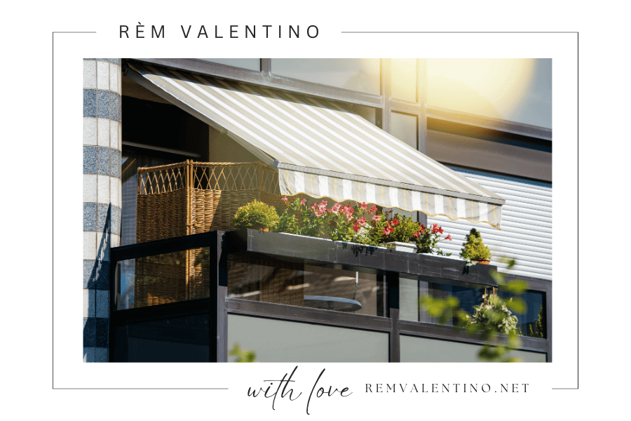 Tận hưởng không gian ngoài trời mát mẻ với bạt che mát ban công.