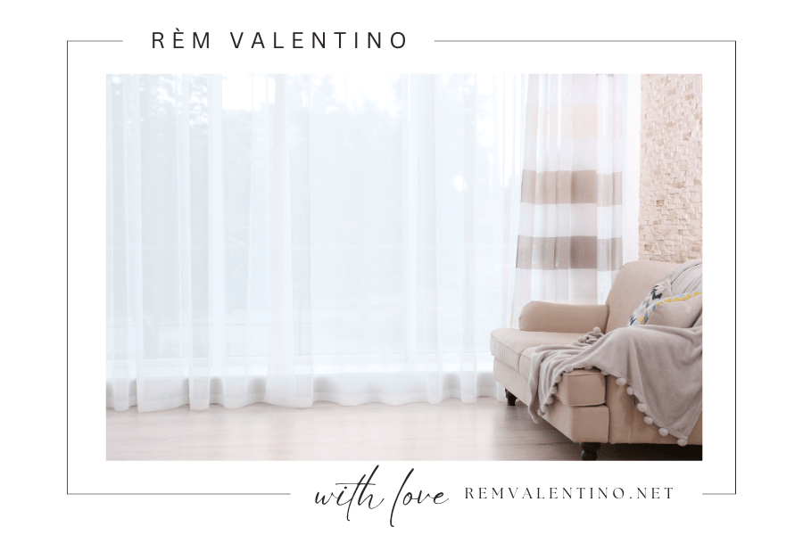 Ánh sáng chiếu qua mỗi sợi vải, đưa tài lộc đến ngưỡng cửa nhà bạn.