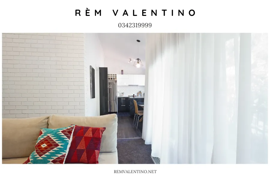 Chọn rèm cửa làm điểm nhấn cho phòng khách sang trọng.