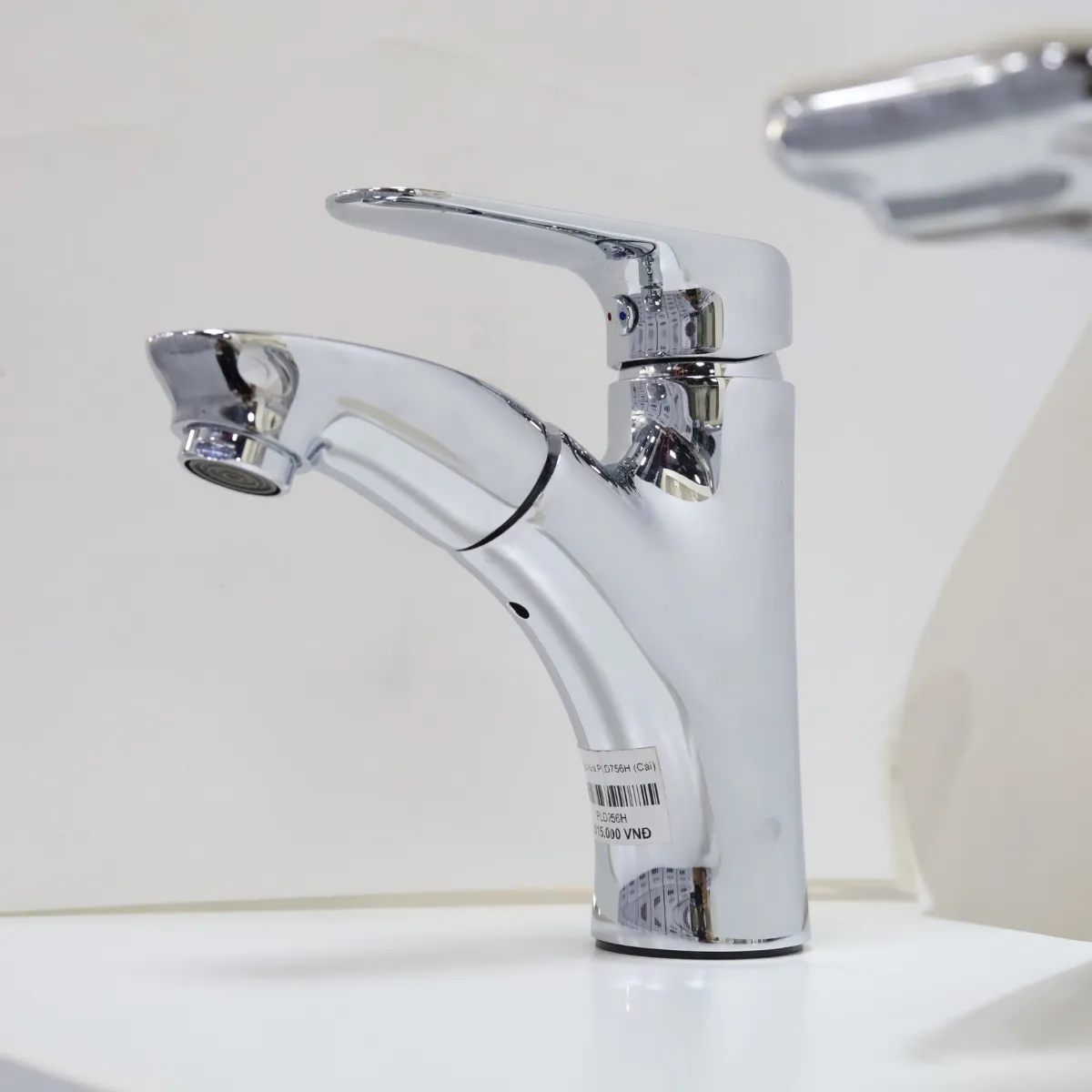 Thông số kỹ thuật và chất liệu của vòi chậu rửa mặt Palado PLD756H