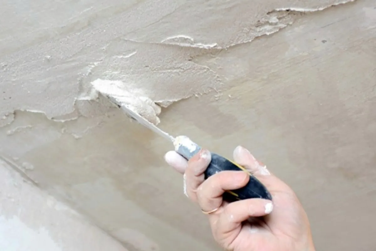 Thi công vữa hiệu ứng thi công có thể là một quy trình phức tạp, yêu cầu sự tỉ mỉ và kỹ thuật cao từ thợ