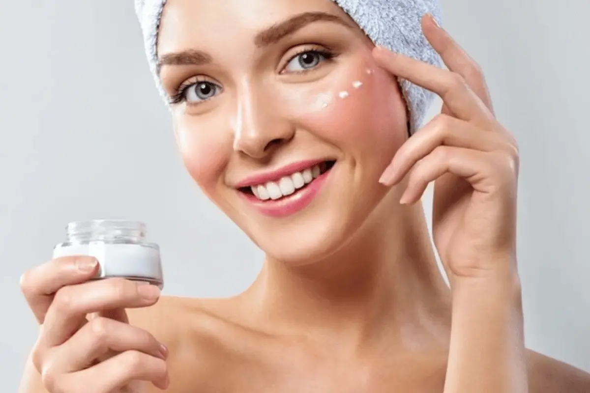 Hướng dẫn cách sử dụng kem chống lão hóa đúng chuẩn duy trì làn da không tuổi 1 Hướng dẫn cách sử dụng kem chống lão hóa đúng chuẩn duy trì làn da không tuổi 1