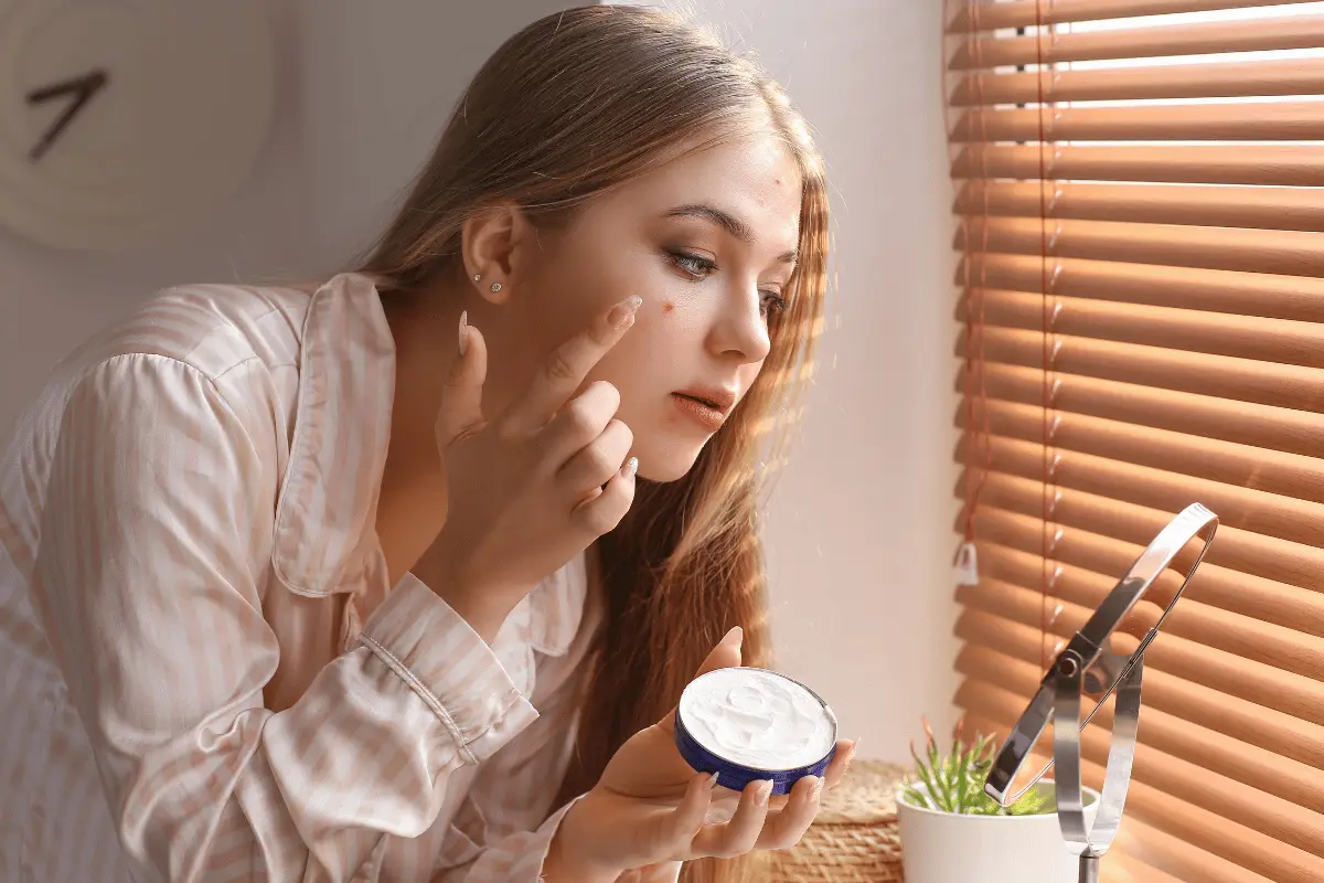 Phục hồi da mặt khi bị dị ứng mỹ phẩm 2 Phục hồi da mặt khi bị dị ứng mỹ phẩm 2
