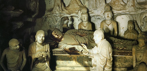 32 tuong Phat tinh niet ban nen den tham mot lan trong doi P3 hinh anh 11