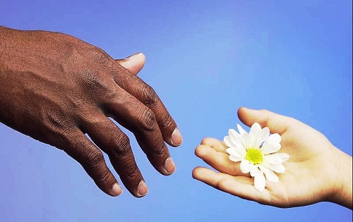 Bố thí đúng cách - hưởng thụ khi học Phật hình ảnh Bo thi dung cach - huong thu khi hoc Phat hinh anh