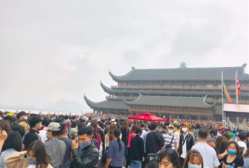 chen chuc noi chua chien