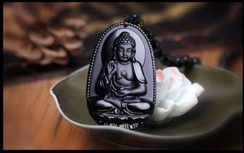 chu y khi deo ban menh Phat