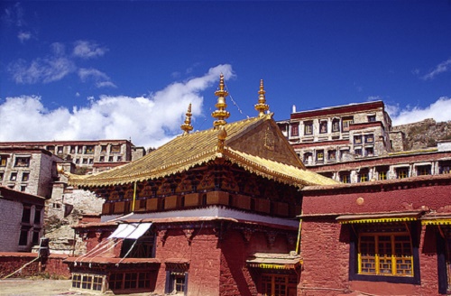 Chua Cam Dan - dau an hon 600 nam cua Phat giao Tay Tang hinh anh