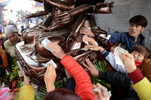 Chua trong Tam – Ngoi chua linh thieng nhat da bi lang quen hinh anh