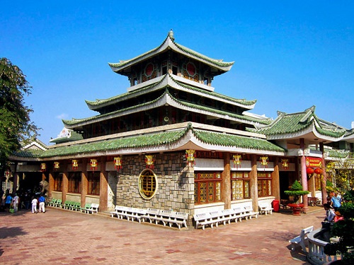 Da dang he thong kien truc tho than linh cua nguoi Viet hinh anh