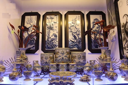 Bát hương bát nhang là vật thờ cúng quan trọng về tâm linh tinh thần Bat huong bat nhang la vat tho cung quan trong ve tam linh tinh than