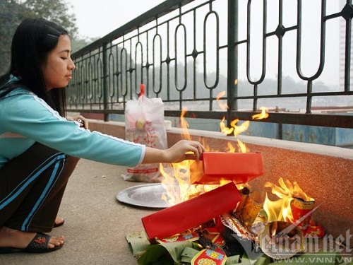 Đốt vàng mã vô tình mắc tội mà không biết hình ảnh Dot vang ma vo tinh mac toi ma khong biet hinh anh