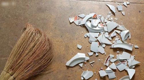 kiêng vỡ bát đĩa kieng vo bat dia