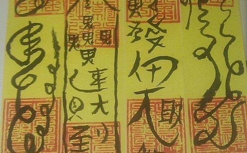 Lam the nao de nhan biet va phong tranh bua yeu hinh anh 2