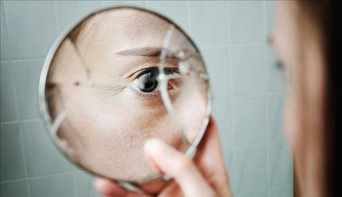 làm vỡ gương halloween lam vo guong halloween