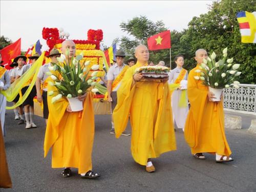 Nghi thuc le Phat Dan