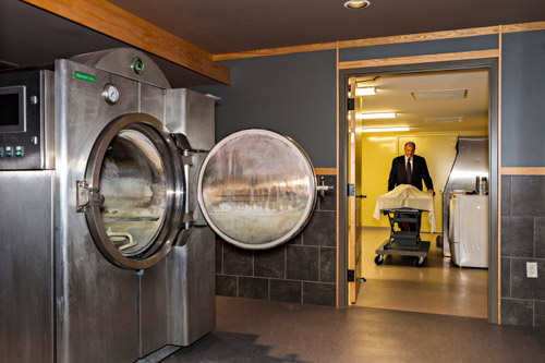 Nguoi chet di co nen hoa tang