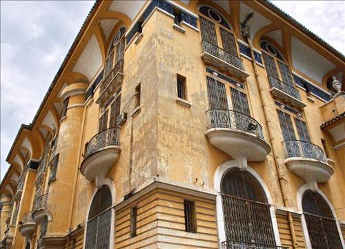 người ta đồn rằng hồn ma xuất hiện trên khung cửa sổ nguoi ta don rang hon ma xuat hien tren khung cua so