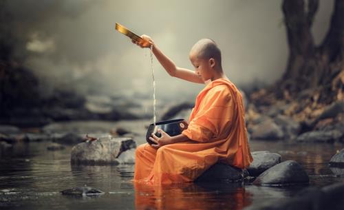 Phat day cach cu xu voi nguoi han hoc ben canh