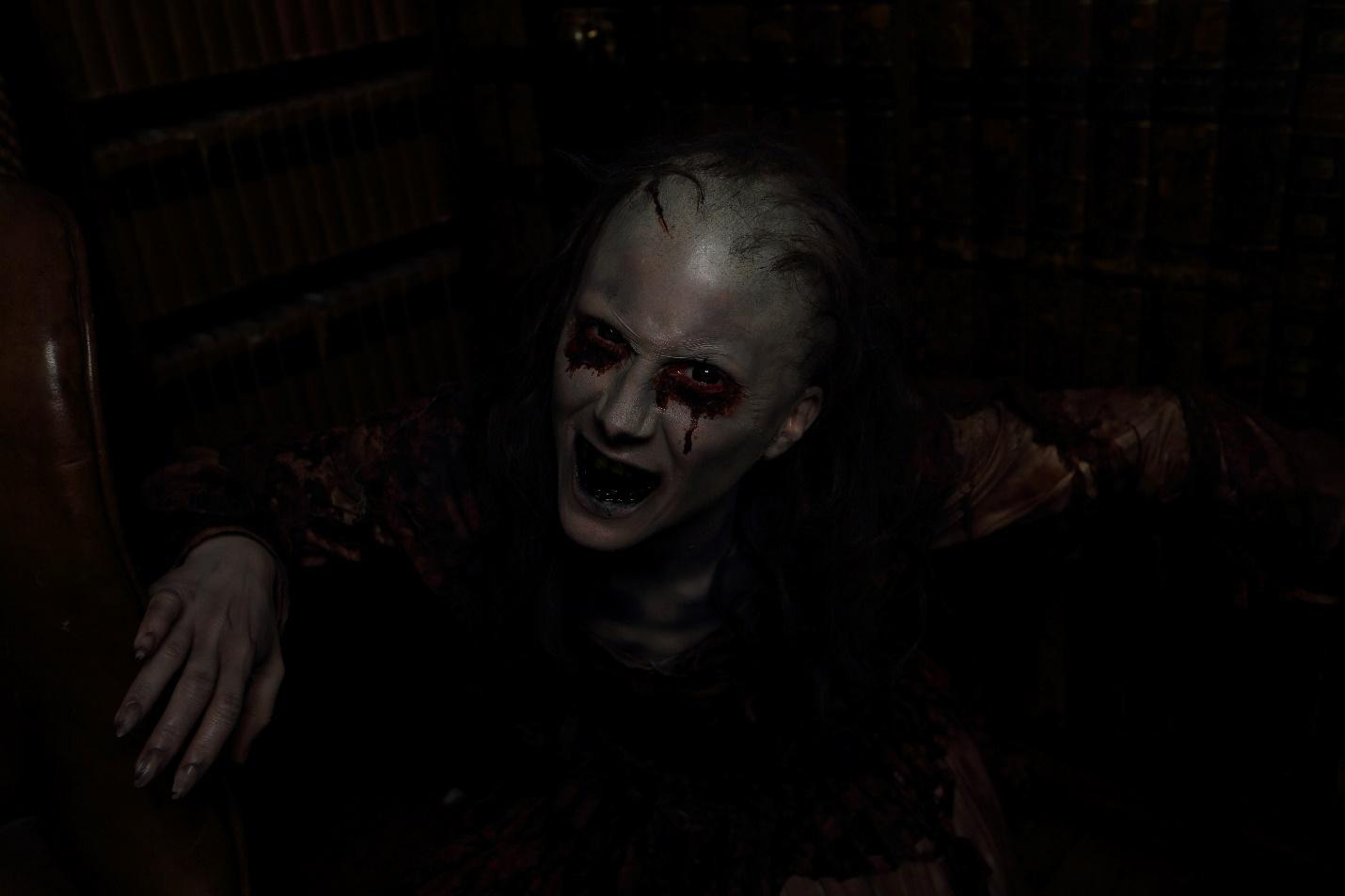 The Conjuring phiên bản Anh Quốc gây ám ảnh với câu chuyện ma nữ thời chiến - Ảnh 4.