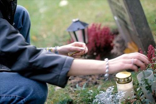 Sau 49 ngày có thể xả tang được cho cha mẹ hay không Sau 49 ngay co the xa tang duoc cho cha me hay khong