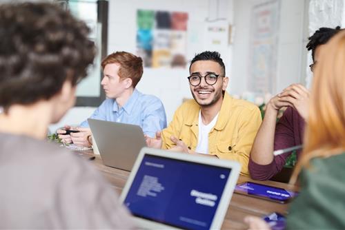 tranh noi chuyen khi nguoi khac can su im lang tranh noi chuyen khi nguoi khac can su im lang