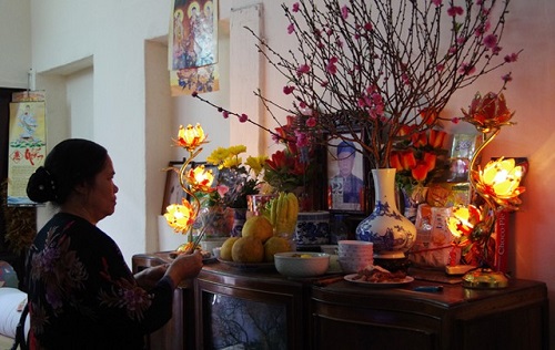 Vi sao phai tho cung to tien, tho cung nguoi da khuat hinh anh