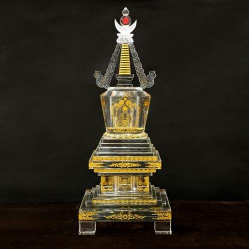 Thap xa loi co hinh Phat Thich Ca