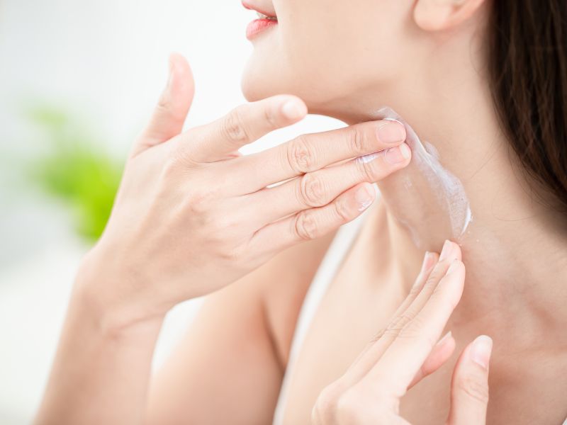 Bôi kem retinoid