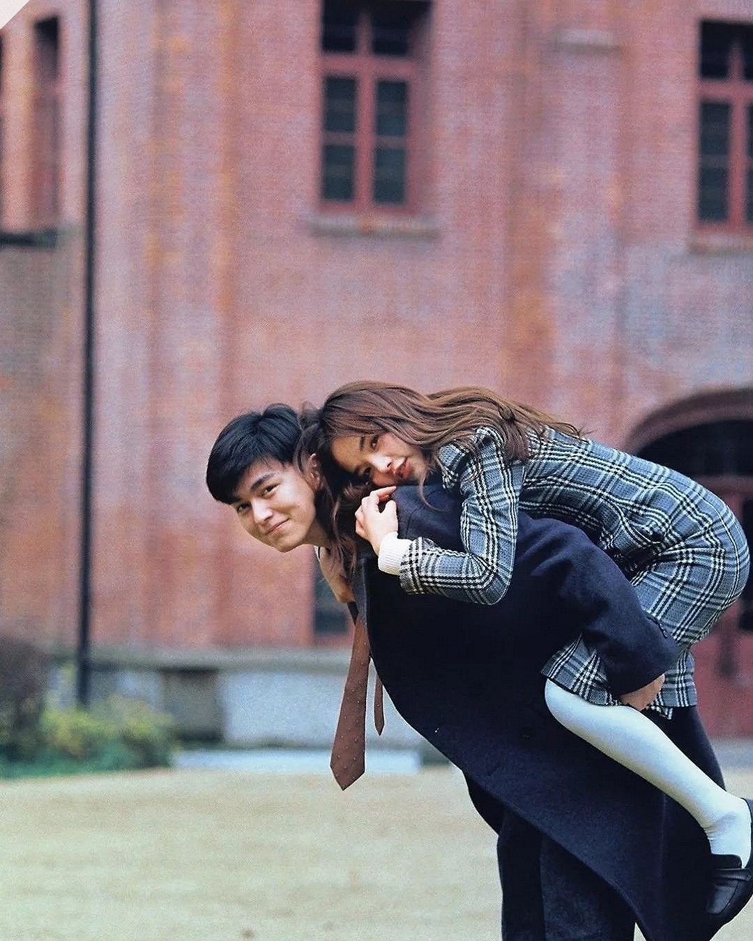 2-mot-phong-cach-khac-nhac-bong-nguoi-yeu