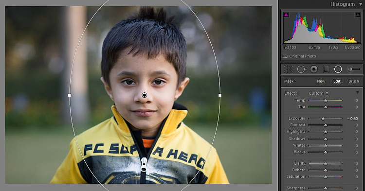 Làm thế nào để Thêm hoặc Hủy bỏ một Vignette trong Adobe Lightroom