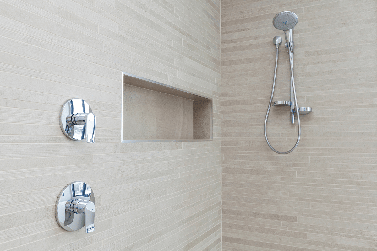 Kết nối sự thẩm mỹ và tính tiện ích, tạo nên không gian tắm rửa hoàn hảo.