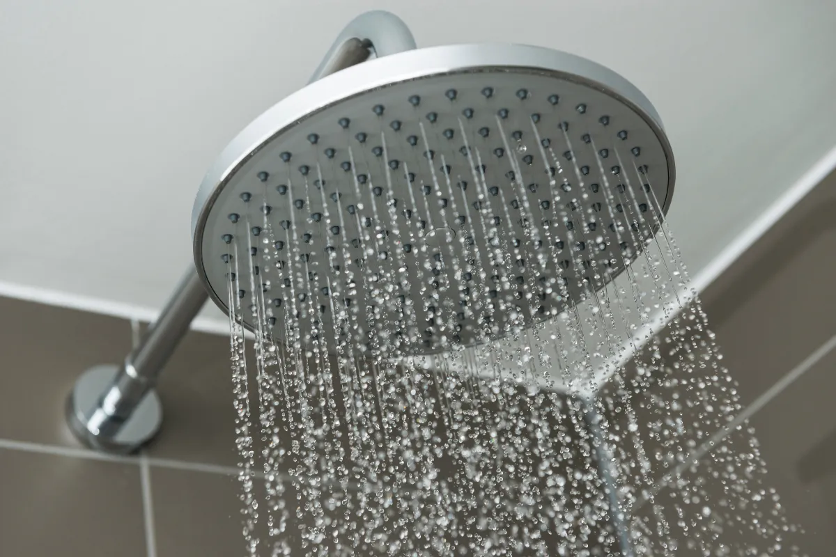 Đừng để áp lực nước yếu làm trở ngại cho buổi tắm rửa của bạn.